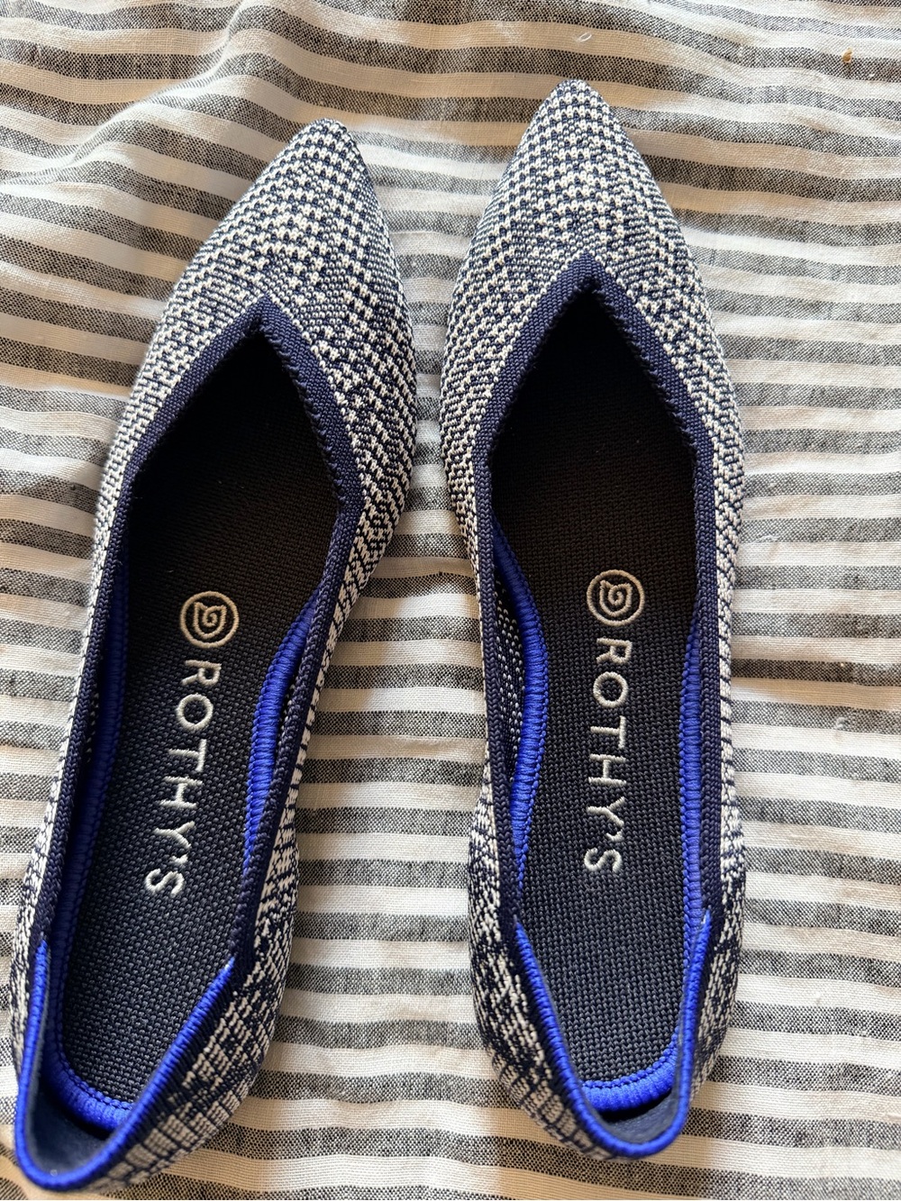 Rothy's Navy and White Pointed Knit Flats